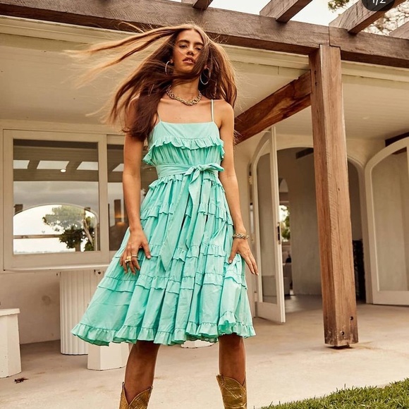 Free People Dresses & Skirts - ⭐️Host Pick⭐️ Bohemian Traders Tiered Ruffle Midi Dress